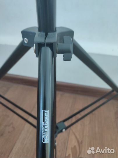 Стойка студийная с пружинной амортизацией