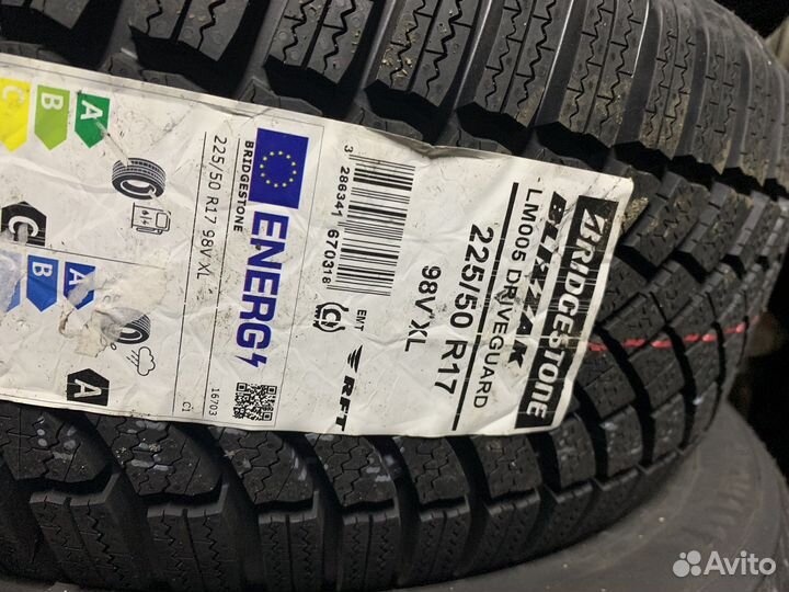 Bridgestone Blizzak LM005 RFT 225/50 R17 98T