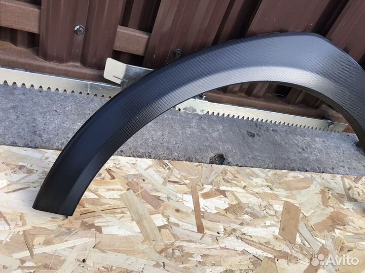 Накладка крыла переднего левого Subaru XV 2017-н.в