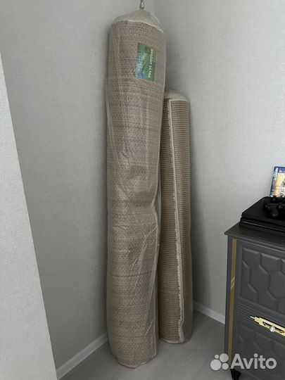 Ковры новые белые