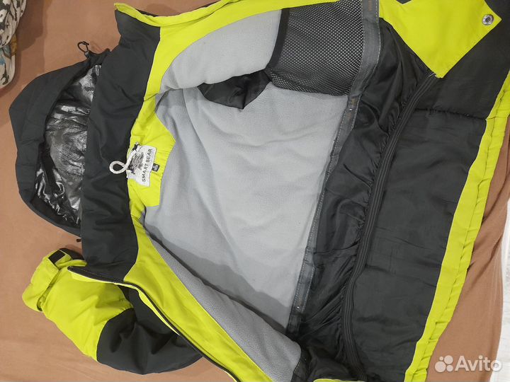 Зимняя куртка для мальчика 140