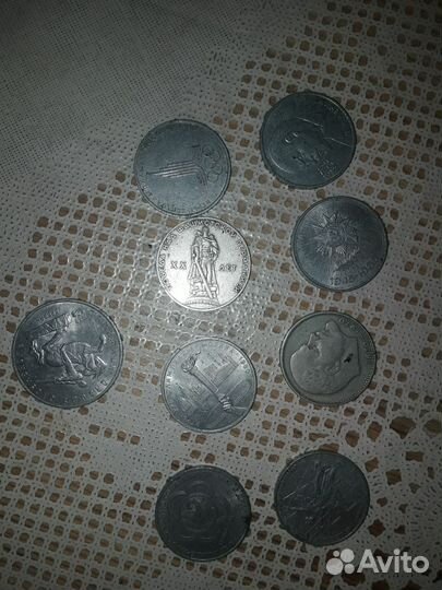 Значок монеты