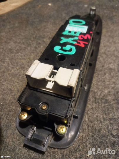 Блок упр. стеклоподьемниками на toyota altezza GXE