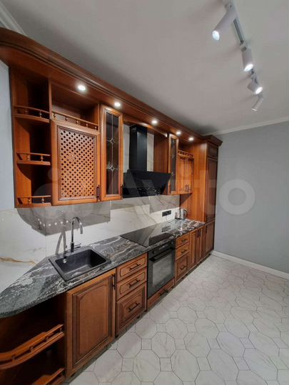 2-к. квартира, 72 м², 6/17 эт.