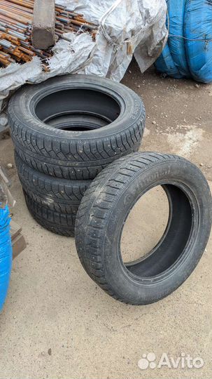 Continental ContiWinterViking 2 215/60 R16