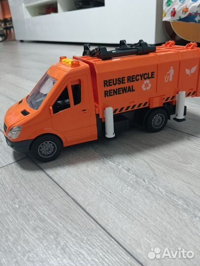 Игрушка машина мусоровоз