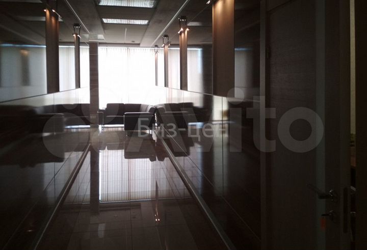 Недалеко от метро офис 98 кв.м в аренду