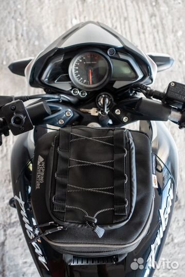 Крепление сумки на бак Bajaj Pulsar NS200/Dominar
