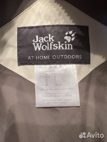 Пуховик женский jack wolfskin S