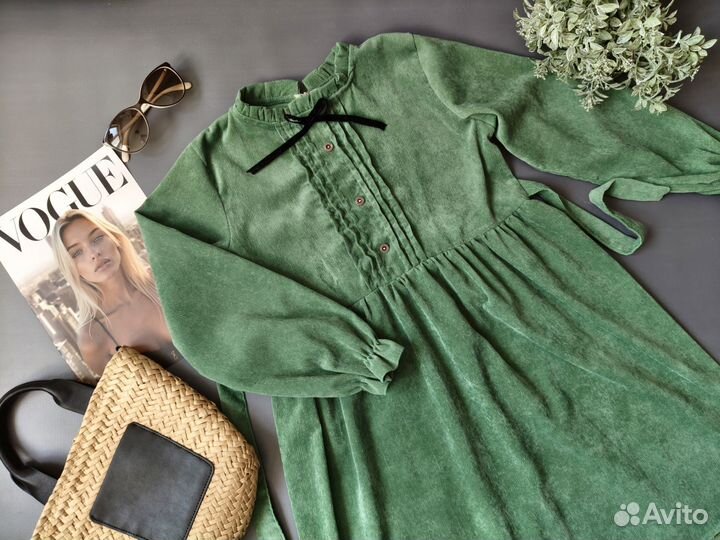 Платье вельветовое зелёное для девочки 152 158
