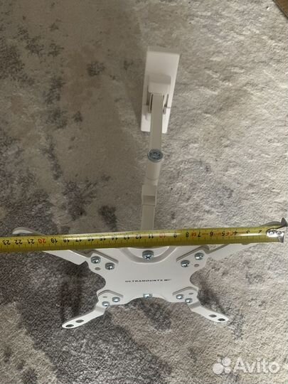 Настенный кронштейн для телевизора