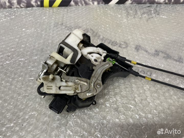 Замок двери задней левой Lancer X Лансер 10