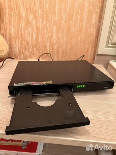 DVD и Blu-ray плеер LG BP325