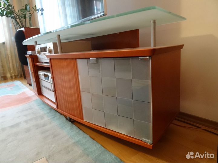 Подставка под телевизор