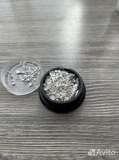 Для дизайна ногтей