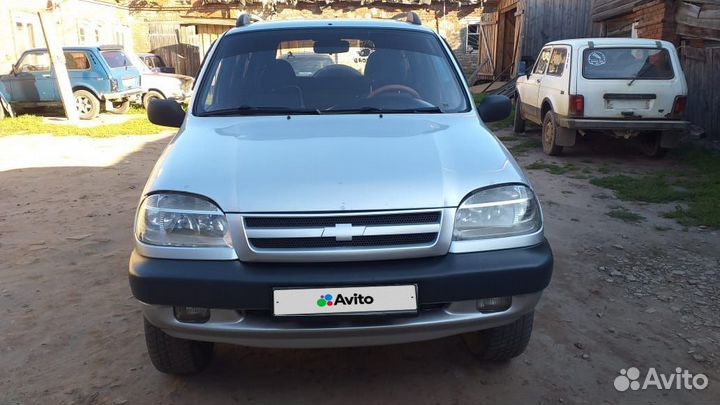 Chevrolet Niva, 2004