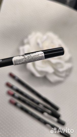 Карандаш для губ