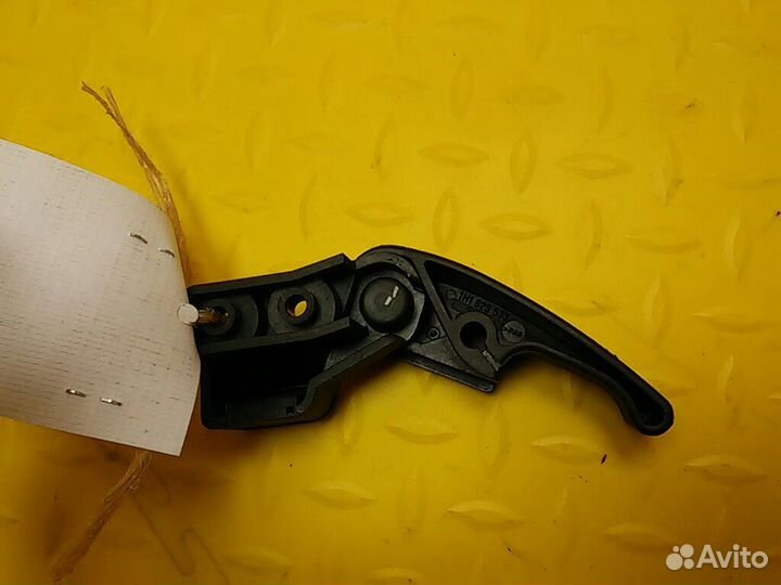 Ручка открывания капота Octavia Tour (A4 1U)