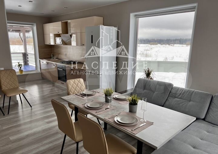 Коттедж 182,2 м² на участке 10 сот.