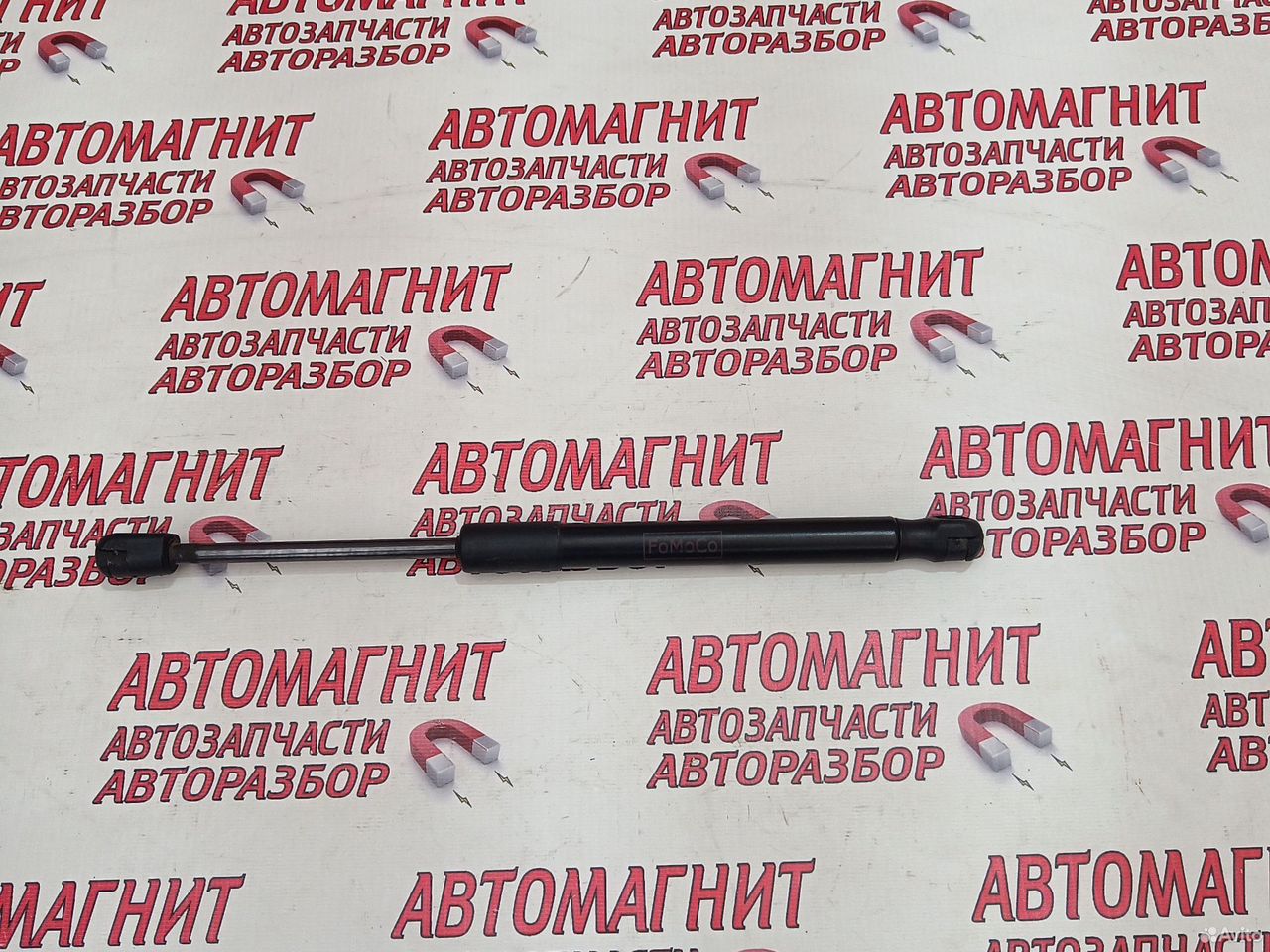 Амортизатор крышки багажника Форд Мустанг 6