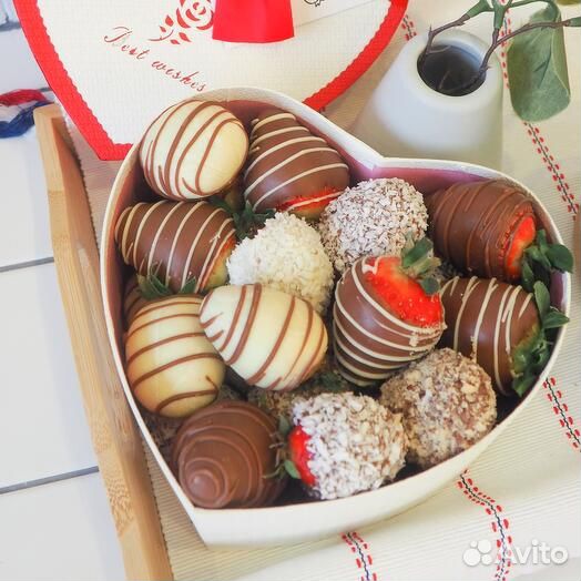 Клубника в шоколаде Казань