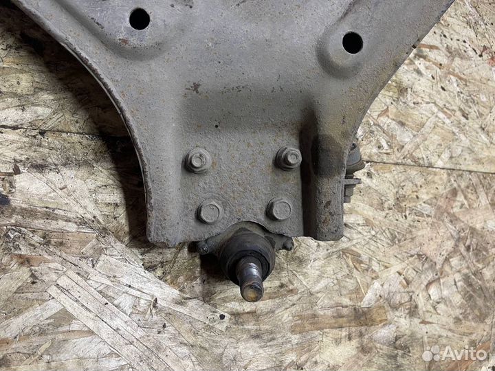 Рычаг передний левый GreatWall Hover h2