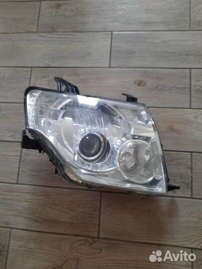 Фара передняя правая mitsubishi pajero 4
