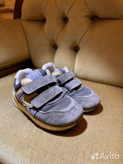 Ботинки доя мальчика 26