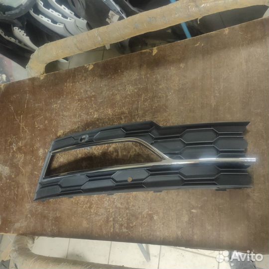 Решетка пер прав хром Skoda Octavia A8 Ориг