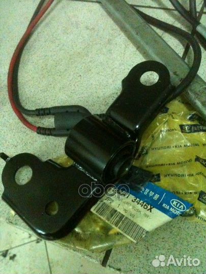 Сайлентблок рычага подвески 0K2A13446X Hyundai-KIA