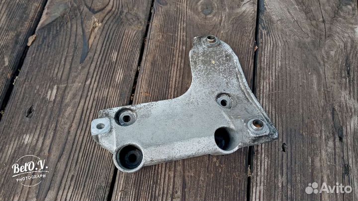 Кронштейн кондиционера BMW бмв N42 N43 N45 N46