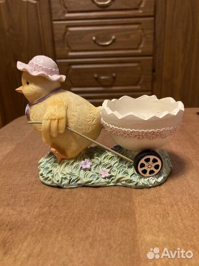 Статуэтка цыпленок