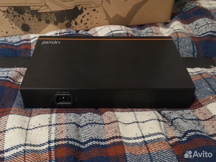 8ми портовый коммутатор Upvel