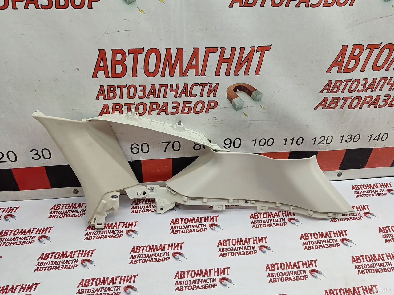 Обшивка стойки задняя правая Воях Фри