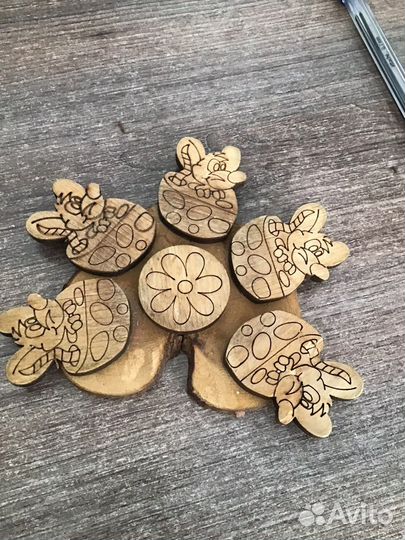 Подставка из дерева можевельник для горячего