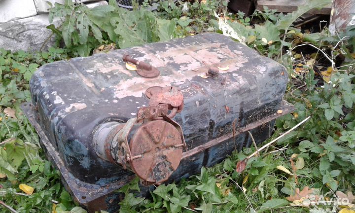 Топливный бак газ