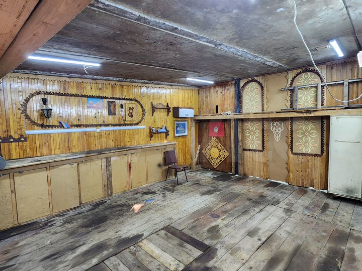 Гараж, > 30 м²