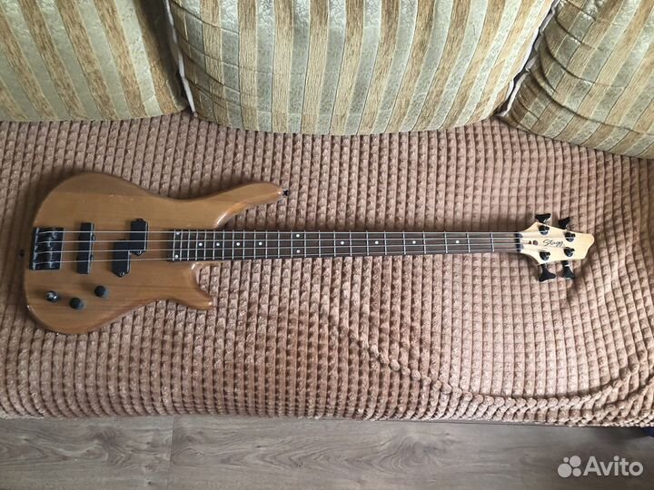 Бас гитара Stagg BC 300