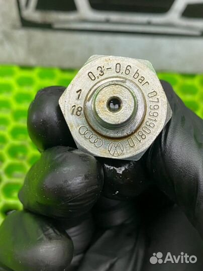 Датчик давления масла на Audi S7, A7 (C8) 4K, 4K8