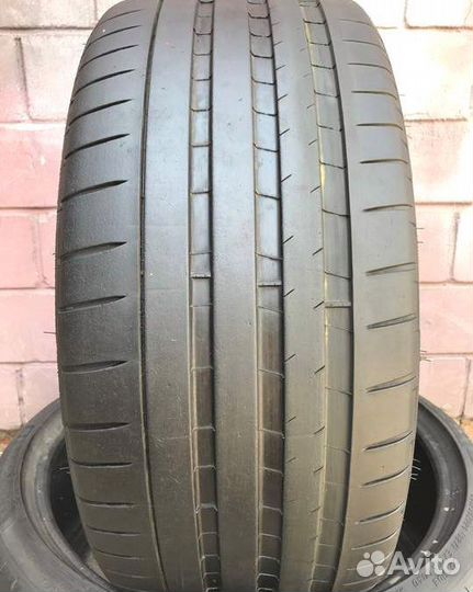 Michelin Pilot Super Sport ZP 235/35 R20