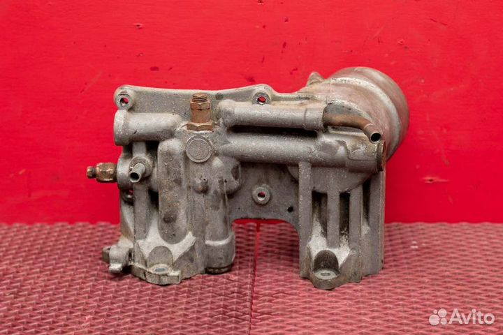 Корпус масляного фильтра Toyota Land Cruiser 200