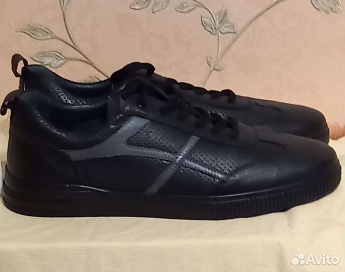 Кроссовки мужские Keddo нат. кожа 44раз