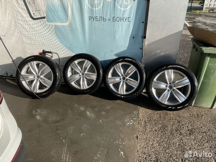 Колеса диски R19 летние на Tiguan