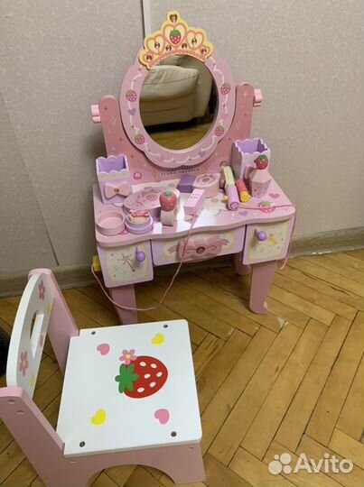 Туалетный столик для девочки Qween из дерева