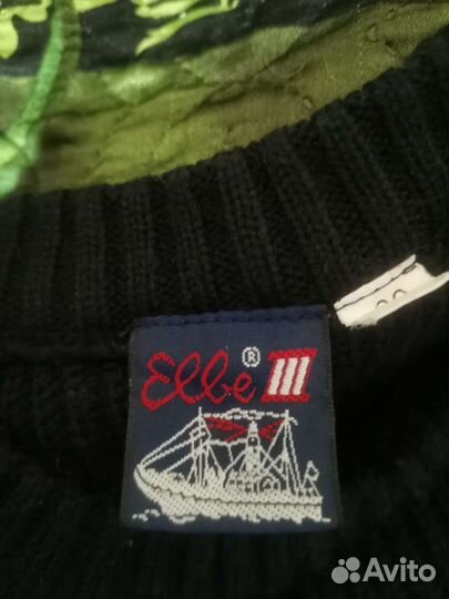 В военном стиле свитер