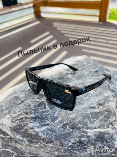 Солнцезащитные очки Lacoste