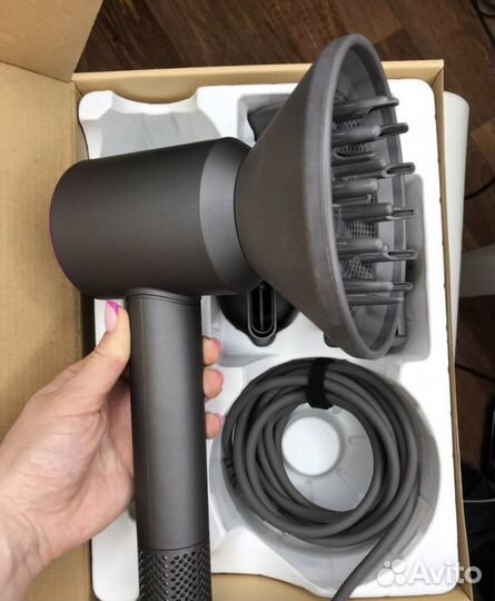 Фен Dyson