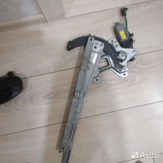 Стекло подъёмник на daewoo matiz