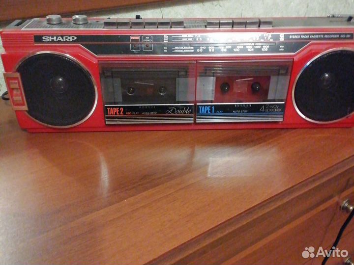 Кассетный магнитофон sharp