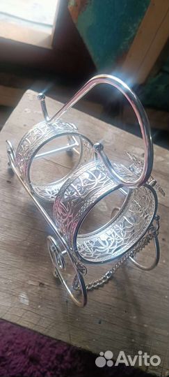 Хромированная подставка для бутылок